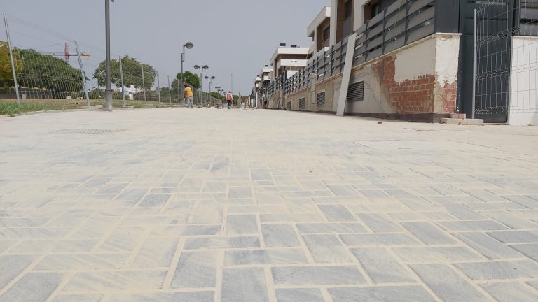 Lee más sobre el artículo PAVIMENTACION EN CALLE SALON ADOQUINES 10X20X08                                                                                LA ÑORA-MURCIA